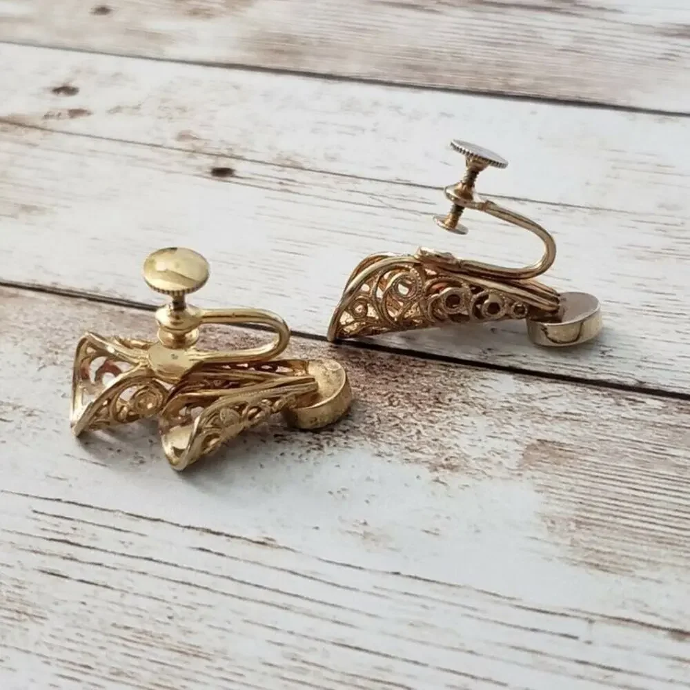 Vintage Screw On Earrings - Ornate Gold Tone 1 & 1/8